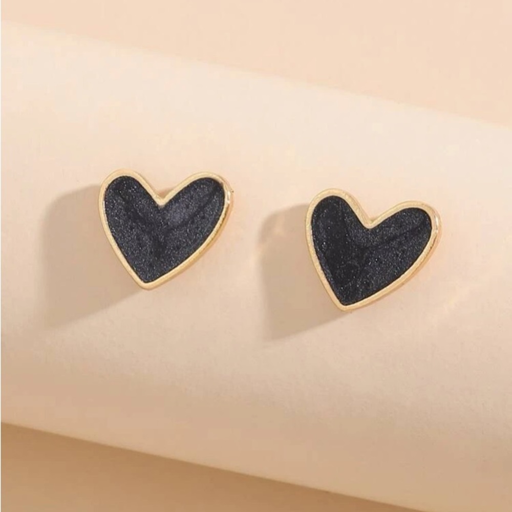 Delicateπ€βοΈBlack & Gold ValentinesπHeart Stud Earrings - Picture 2 of 7